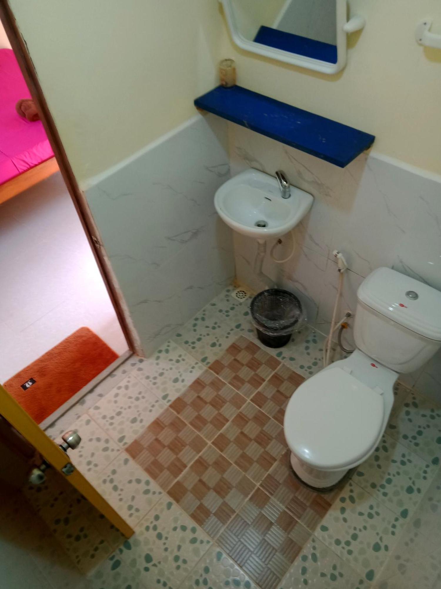 Baloo Guesthouse Ко Ронг Санлоем Екстериор снимка